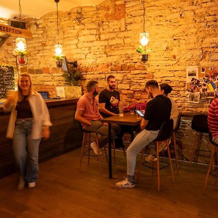 The Monks Bunk Hostel & Bar تالين المظهر الخارجي الصورة