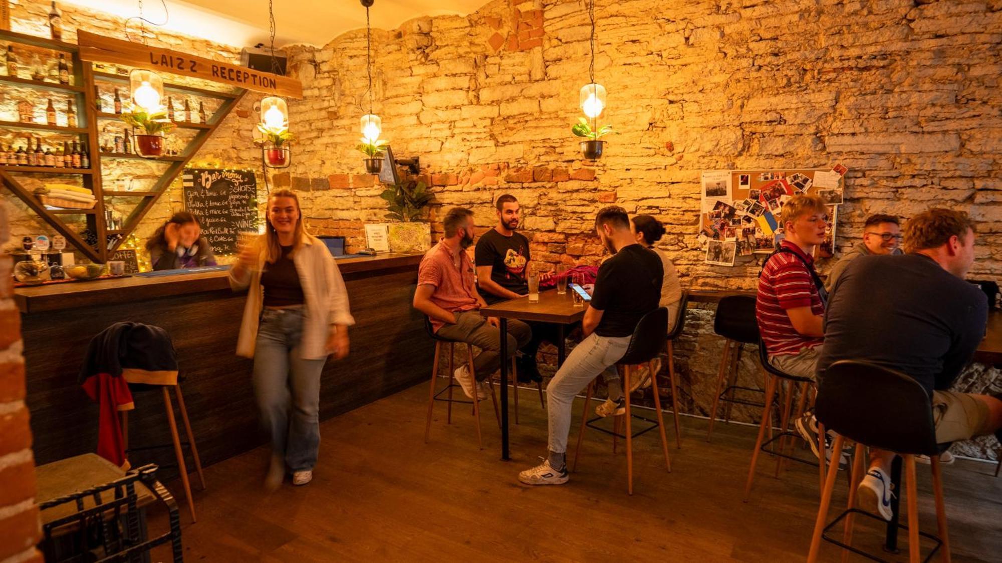 The Monks Bunk Hostel & Bar تالين المظهر الخارجي الصورة