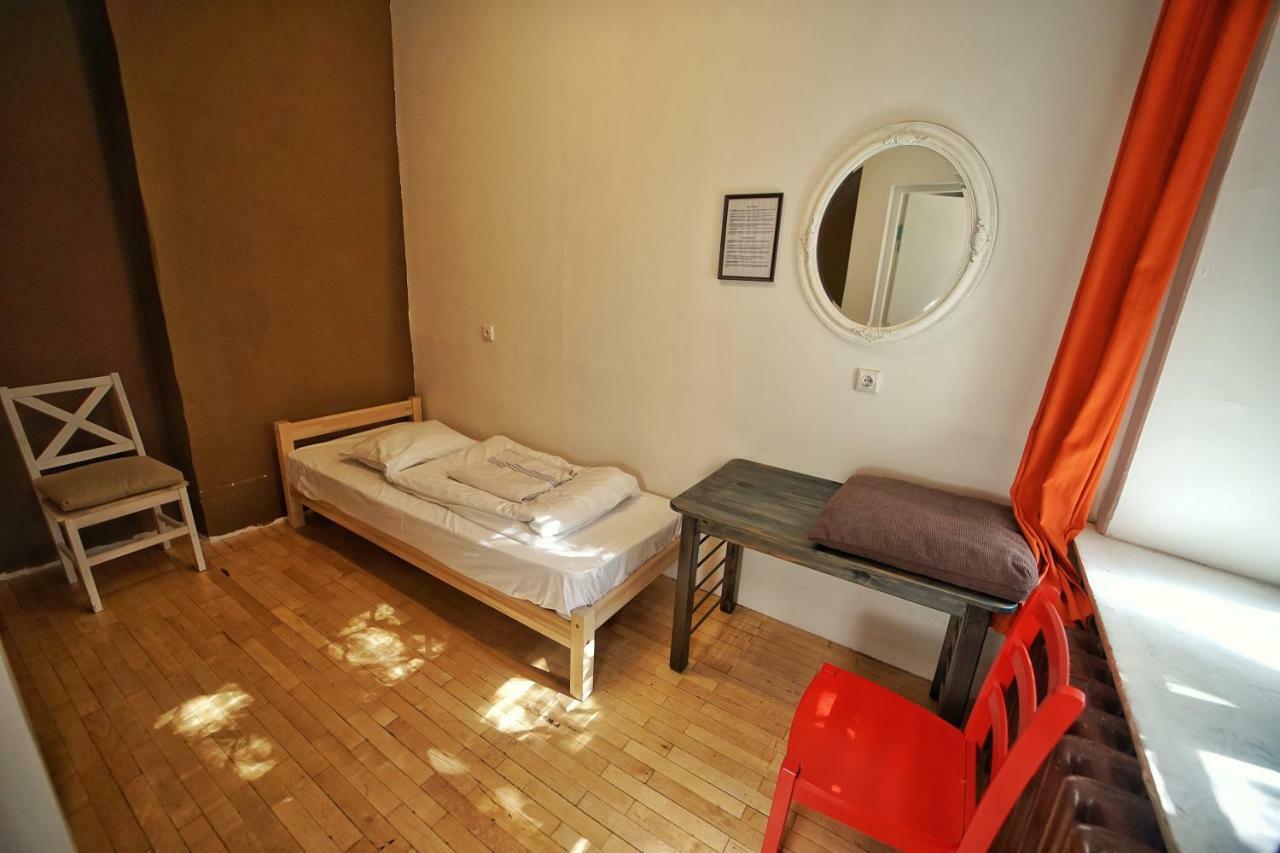 The Monks Bunk Hostel & Bar تالين المظهر الخارجي الصورة