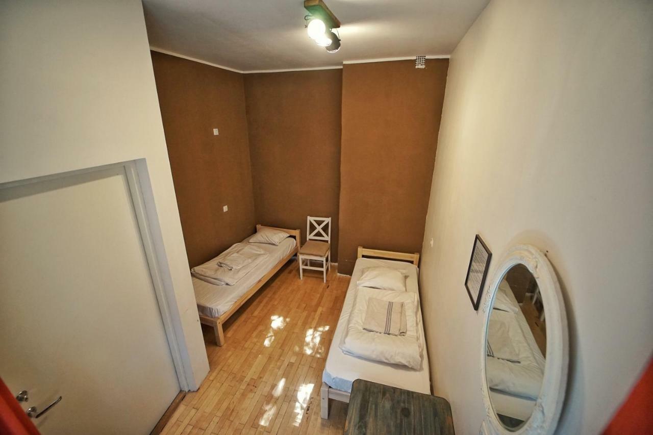 The Monks Bunk Hostel & Bar تالين المظهر الخارجي الصورة
