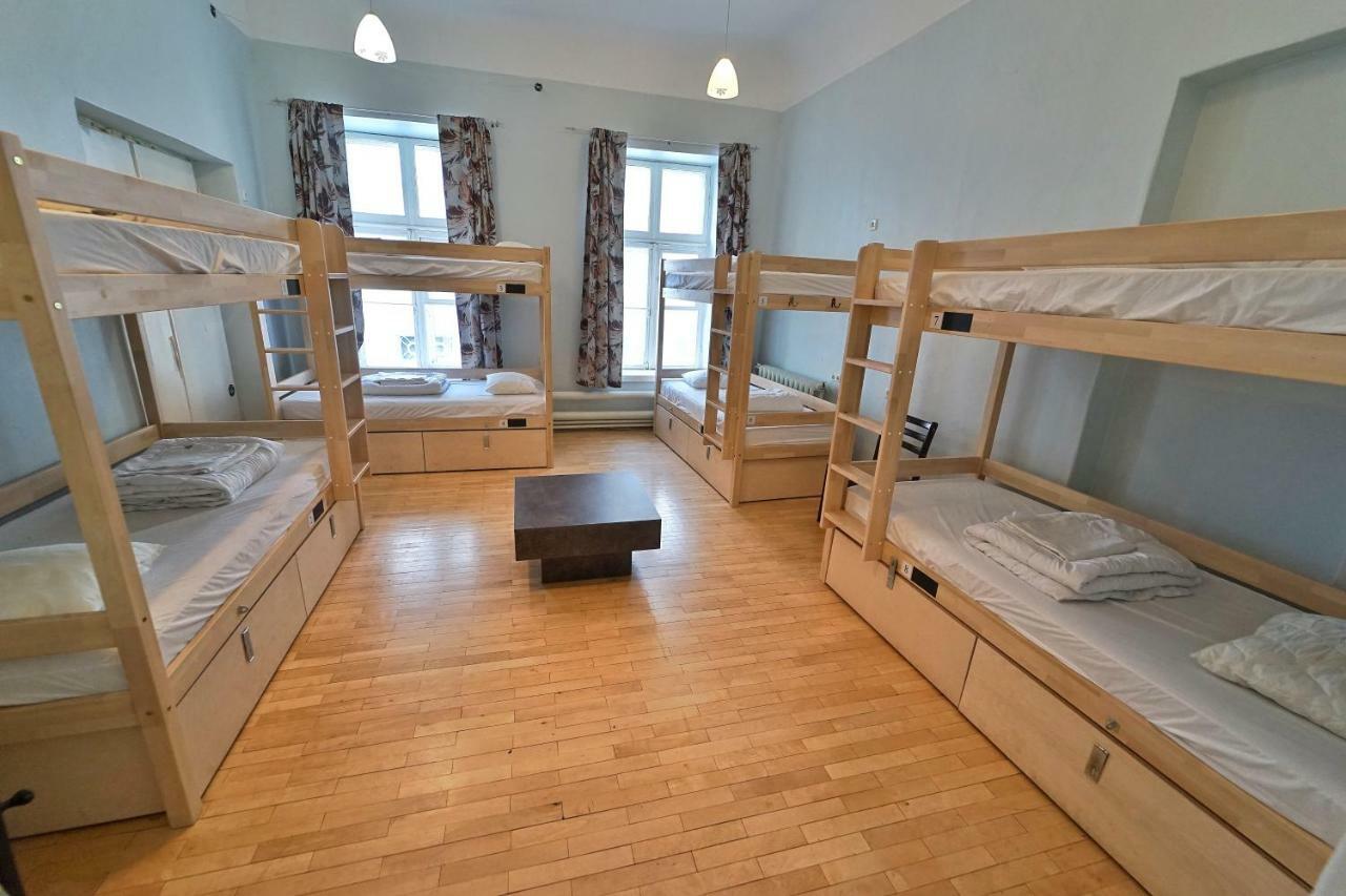 The Monks Bunk Hostel & Bar تالين المظهر الخارجي الصورة
