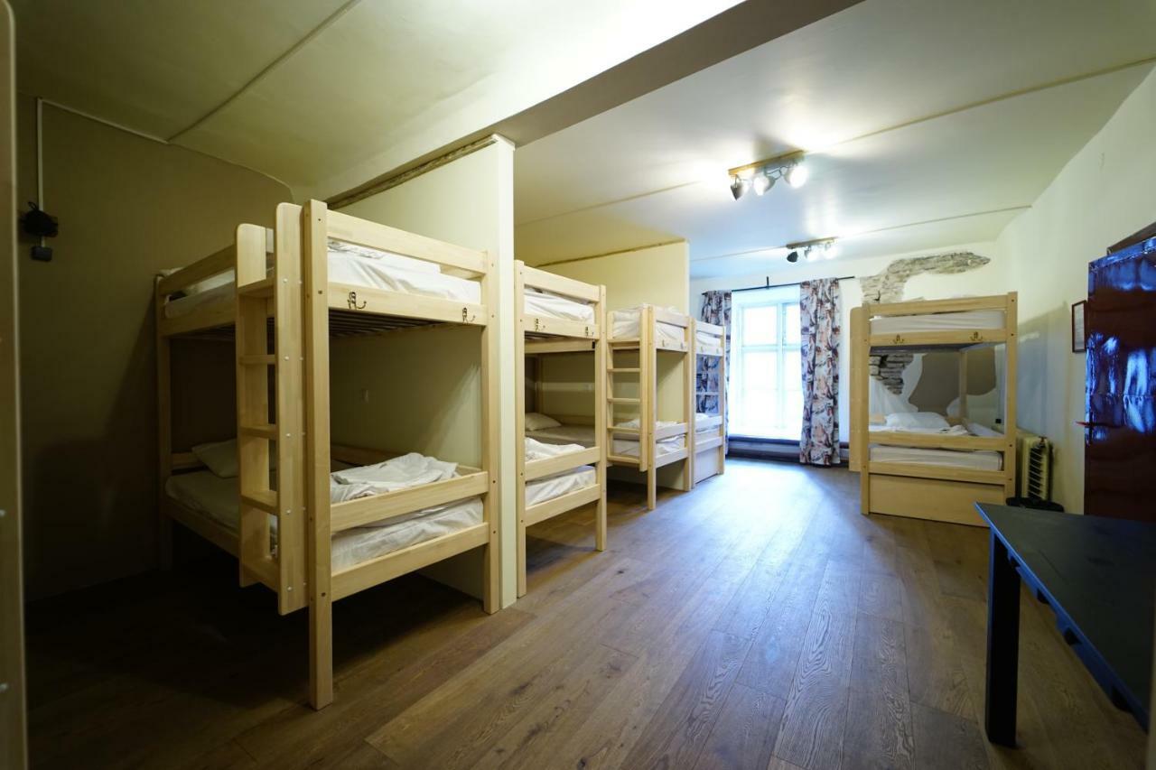 The Monks Bunk Hostel & Bar تالين المظهر الخارجي الصورة