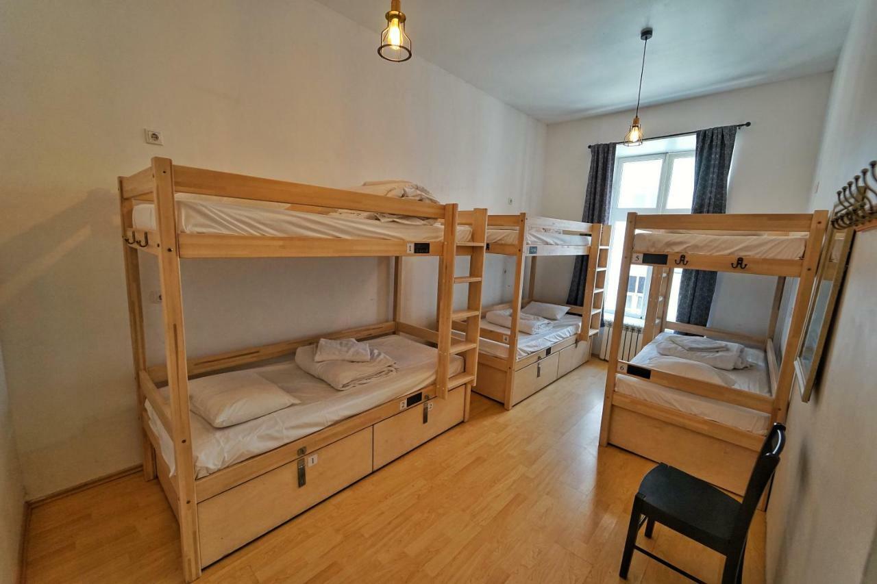 The Monks Bunk Hostel & Bar تالين المظهر الخارجي الصورة