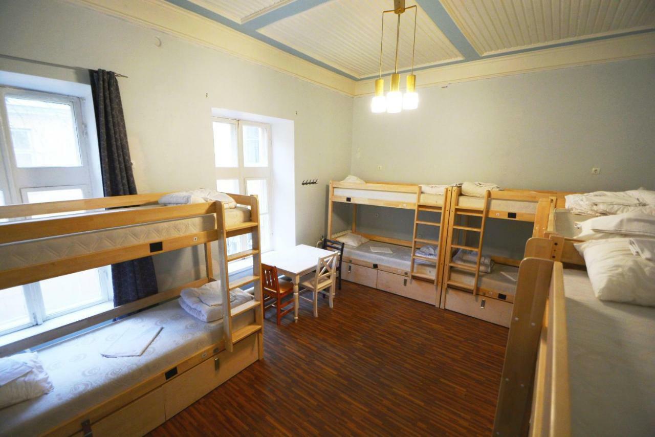 The Monks Bunk Hostel & Bar تالين المظهر الخارجي الصورة