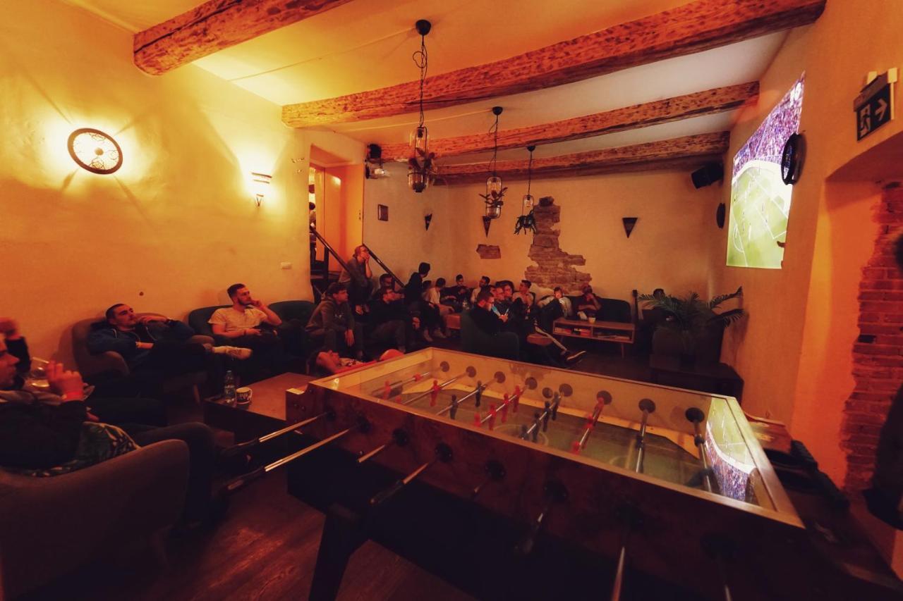 The Monks Bunk Hostel & Bar تالين المظهر الخارجي الصورة