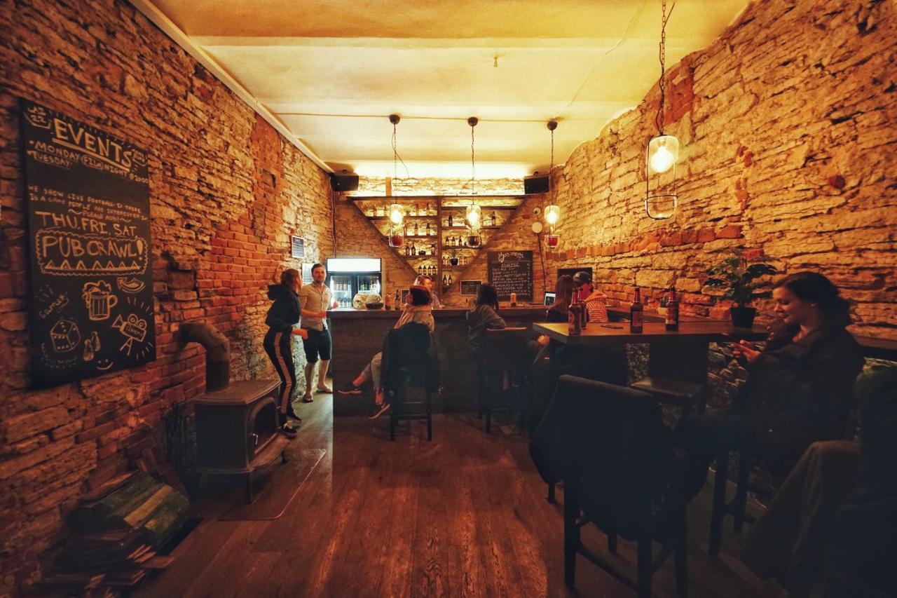 The Monks Bunk Hostel & Bar تالين المظهر الخارجي الصورة